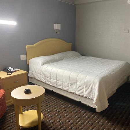 Oxford Inn, Lincoln Blvd 오클라호마시티 외부 사진
